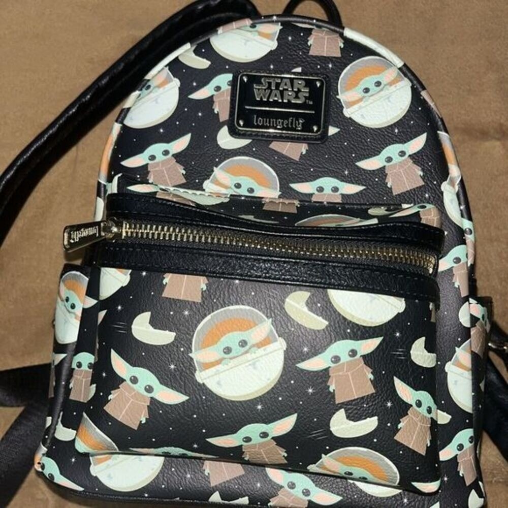 Loungefly Star Wars The‎ Mandolorian The Child Mini Backpack Disney Park Clutch